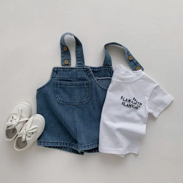 Conjunto T-Shirt  e Jardineira Jeans Unissex - Image 2